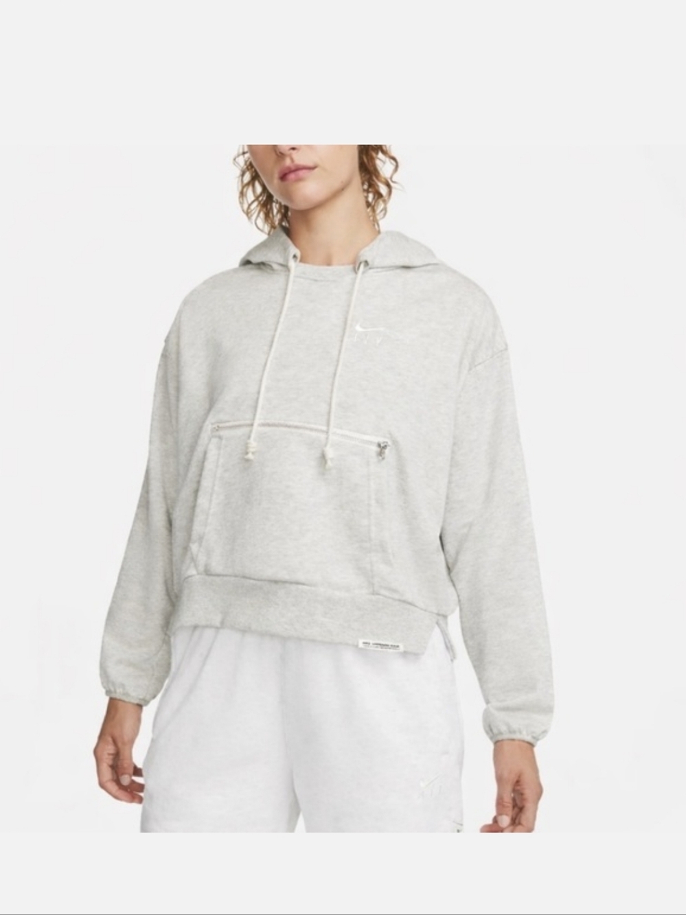 Nike Dri-FIT Standard Issue Women's Basketball Hoodie in Birch